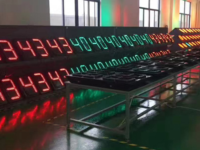 信號(hào)燈生產(chǎn)車(chē)間